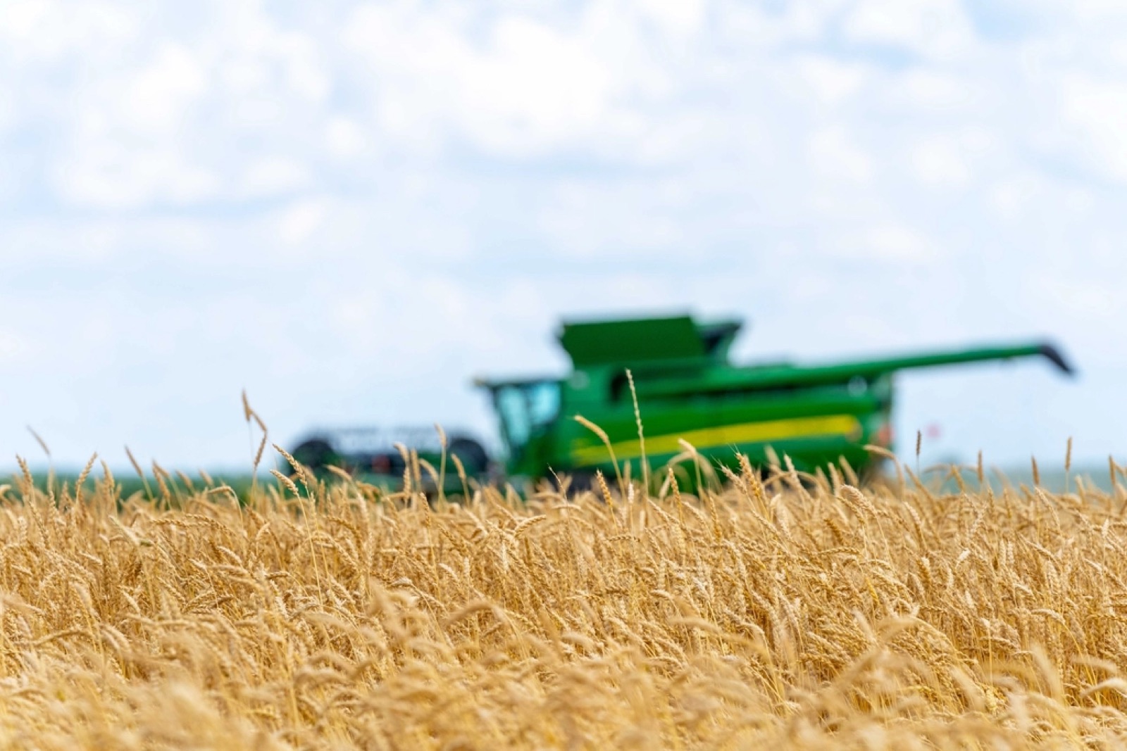 How to sell farm machinery on Facebook and Instagram without discount-chasers